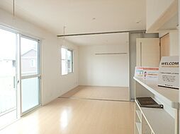 グラウクス・シャトー B 2階3LDKのリビング/ダイニング