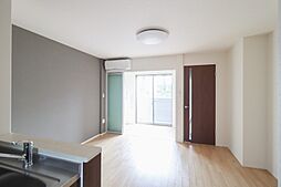 グラン エクシード II 1階1LDKのリビング/ダイニング