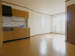 パティオソレアードKT B 2階2LDKのリビング/ダイニング