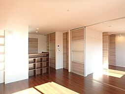 ロイヤルヒル I 2階2LDKのリビング/ダイニング