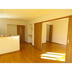 ユーミーベル 1階2LDKのリビング/ダイニング