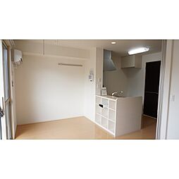 シャトー・デュ・ボヌール A 2階1LDKのリビング/ダイニング