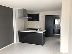 シャイン・ヒルズ 2番館 1階1LDKのリビング/ダイニング