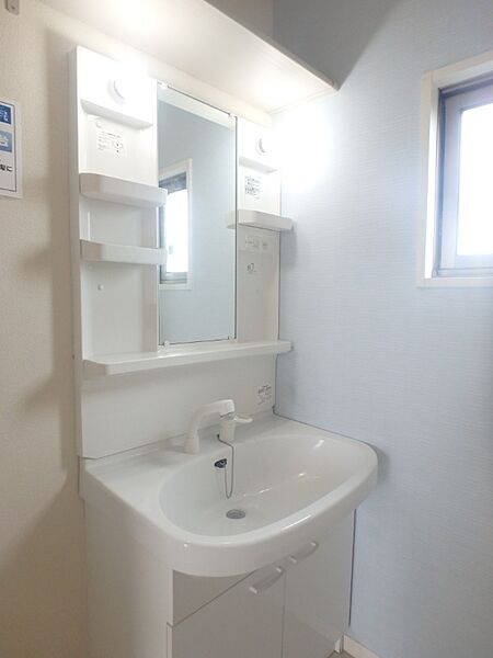 apartment 栃木県小山市城東６丁目19-19　グランオッツ1F