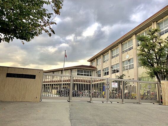宮西小学校まで...