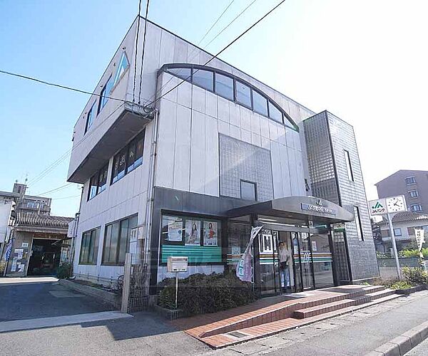画像18:ＪＡ京都中央 洛南支店まで423m 国道1号線から少し入った立地です。目の前はコンビニです。