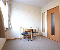 近鉄京都線 三山木駅 徒歩5分の賃貸アパート 2階1Kのリビング/ダイニング