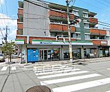 ファミリーマート　中久世一丁目店まで300m