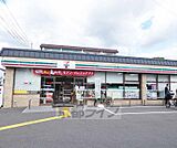 セブンイレブン西京極運動公園店まで278m