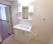 清潔感のある洗面台です。