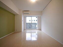 東京メトロ丸ノ内線 四谷三丁目駅 徒歩3分の賃貸マンション 8階1Kのリビング/ダイニング