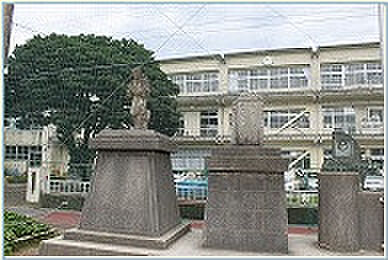 画像22:【小学校】徳島市立国府小学校まで117ｍ