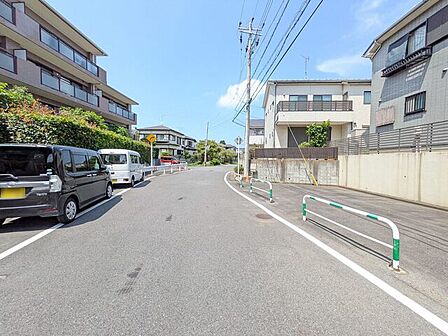 複数の商業施設が徒歩10分圏内に揃っています