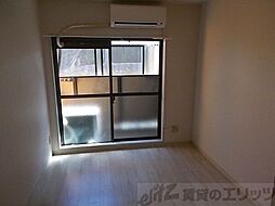 メゾン・ド・スラン 2階ワンルームのリビング/ダイニング