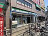 周辺：ファミリーマート上新庄駅南店 徒歩5分。 360m