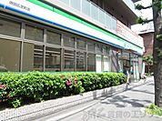 ファミリーマート吹田広芝町店 徒歩3分。 220m