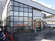 高槻上牧駅前郵便局 徒歩8分。 620m