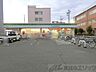 周辺：ファミリーマート茨木中央通店 徒歩1分。 40m