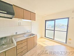 ピュアプレイス 402 4階2DKのリビング/ダイニング