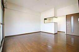 ロアール西山 3階3LDKのリビング/ダイニング