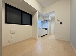 アーバス鍛冶屋町 1階ワンルームのリビング/ダイニング