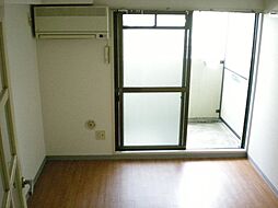 山根ビル柳ヶ丘 305 3階1Kのリビング/ダイニング