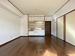 アップス安東VI 201 2階3LDKのリビング/ダイニング