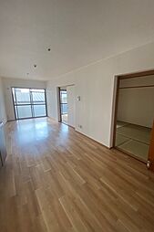 サンパティオ高須 301 3階3LDKのリビング/ダイニング