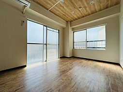 ドフラミンゴ 202 2階1LDKのリビング/ダイニング