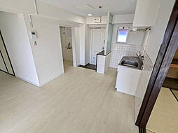 JSビル大宮 405 4階2LDKのリビング/ダイニング