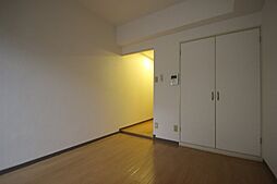 レジデンス十日市 402 4階ワンルームのリビング/ダイニング