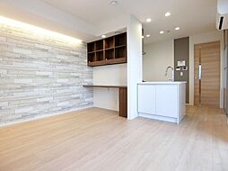 レスポワール・ド・牛田本町 102 1階1LDKのリビング/ダイニング