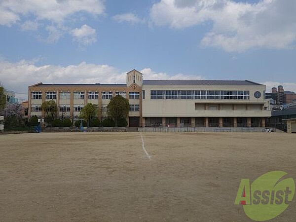画像30:神戸市立本山第一小学校 558m