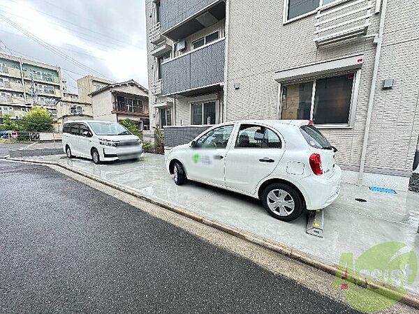 画像18:駐車場