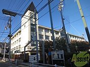 神戸市立六甲小学校 386m