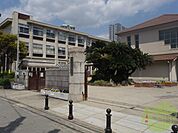神戸市立住吉小学校 505m