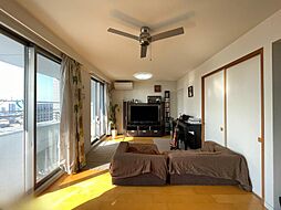 リーデンススクエア一宮 3LDKのリビング/ダイニング