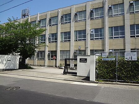 滝川小学校 660m