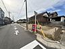 外観：前面道路含む現地写真