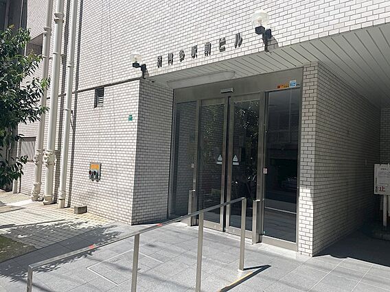 小学校は徒歩5...