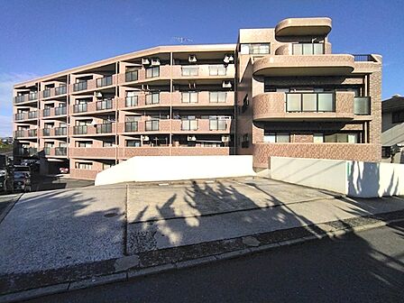 閑静な住宅街にある落ち着いた住環境です