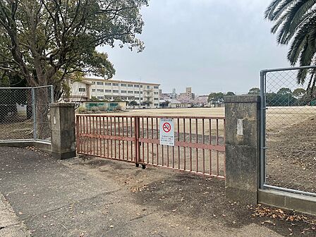 北九州市立穴生中学校（396m）