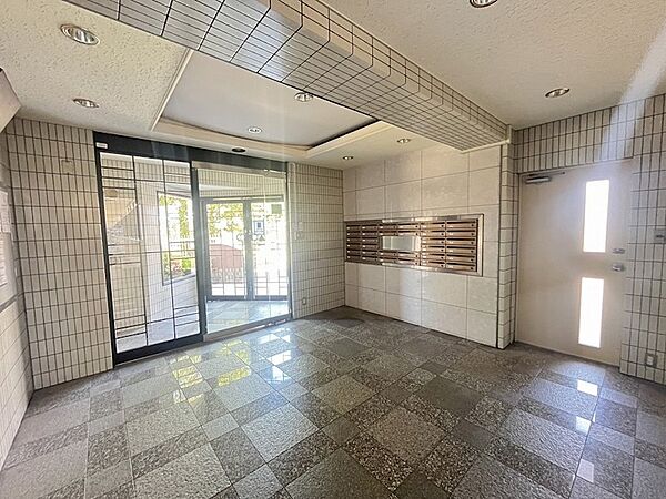 エントランスを拡大表示