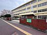 周辺：北九州市立足立中学校（786m）