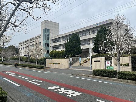 北九州市立田原中学校(776m)