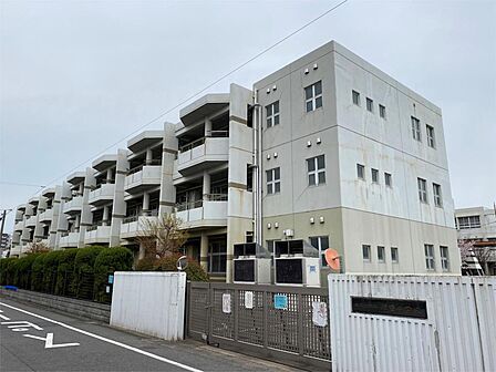北九州市立飛幡中学校（740m）