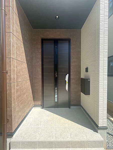 玄関を拡大表示