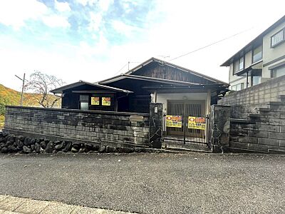 外観：風情漂う広々庭付き6K戸建てです！！