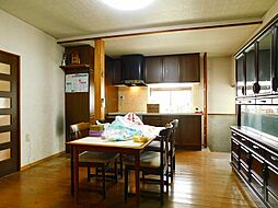 尾倉三丁目戸建 6SDKのリビング/ダイニング