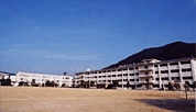 北九州市立柳西中学校（627m）